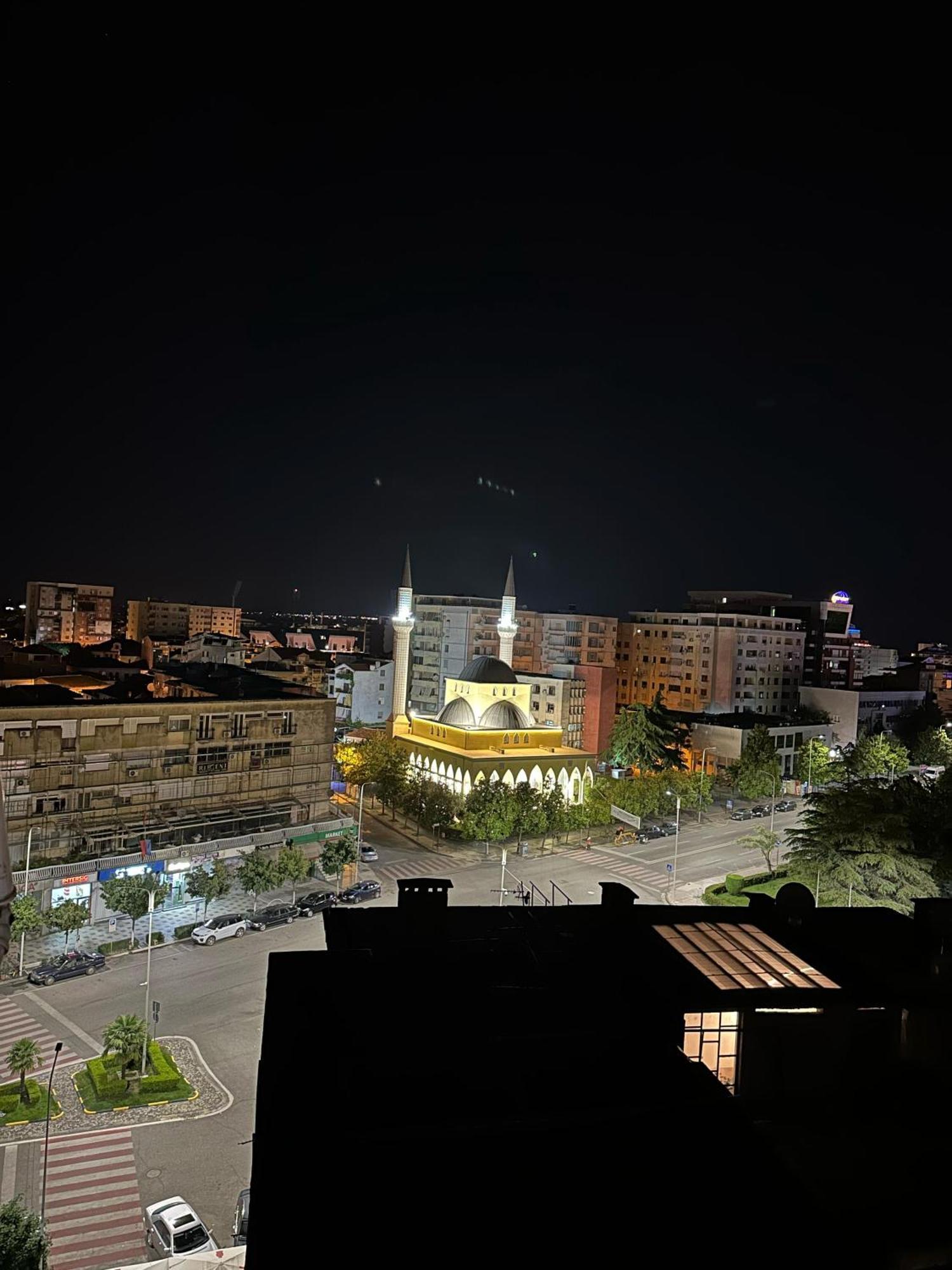 Amy'S Luxury Appartment Shkoder Ruang foto